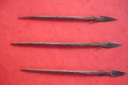 3 Pointes De Flèches En Fer,Congo XIXè .L:15,5 Cms.Bon état. - Knives/Swords