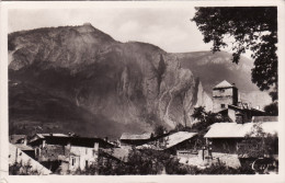 Saint-Michel De Maurienne - Vieux Quartiers Et Le Télégraphe - Saint Michel De Maurienne