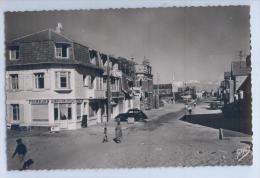 Delcampe - 5. QUEND-PLAGE-les-PINS - AVENUE DE LA PLAGE - COMMERCE Alimentation Générale Au 1er Plan à G - Quend