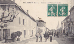 38 / LES ABRETS / SORTIE DES USINES CHARLIN / RARE ET  JOLIE CARTE ANIMEE - Les Abrets