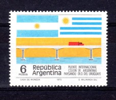 ARGENTINA - 1975 - International Bridge, Flags Of Argentina & Uruguay - Sc 1081 - VF MNH - Neufs