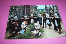 LA FORET DE FOUESNANT  CERCLE CELTIQUE BLEUNIOU KIGNEZ  LES FLEURS DE CERISIERS LE 7 08 1974 CACHET PERROS GUIREC - La Forêt-Fouesnant