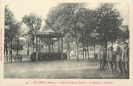 Depts Divers - Marne -ref M886- Sezanne -place Du Champ Benoist -le Kiosque A Musique  -carte Bon Etat  - - Sezanne