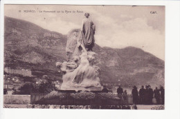 18 - MONACO - Le Monument Sur La Place Du Palais - Other & Unclassified