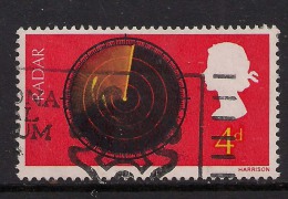 GB 1967 QE2 4d Inventions Error Broken Scale SG 752a CV £45. ( 1324 ) - Abarten & Kuriositäten