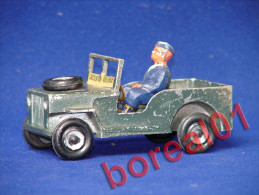 JOUET ANCIEN SALZA JEEP METAL CIRCULATION ROUTIERE + FIGURINE GENDARME 1962 - Jouets Anciens