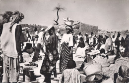 FORT-LAMY   Marché Tchadien   Cpsm - Chad