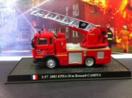 COLLEZIONE CARRI DEI POMPIERI - VIGILI DEL FUOCO DEL PRADO - FRANCIA  Renault Feuerwehr Camiva - SCALA 1:57 - Autres & Non Classés