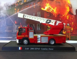 COLLEZIONE CARRI DEI POMPIERI - VIGILI DEL FUOCO DEL PRADO -FRANCIA - CAMIVA IVECO 2001 EPAS - SCALA 1:64 - Autres & Non Classés