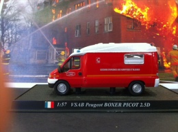 COLLEZIONE CARRI DEI POMPIERI - VIGILI DEL FUOCO DEL PRADO - VSAB Peugeot BOXER PICOT  SCALA 1:57 - Otros & Sin Clasificación