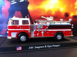 COLLEZIONE CARRI DEI POMPIERI - VIGILI DEL FUOCO DEL PRADO - STATI UNITI U.S.A. SEAGRAVE KNTYPE PUMPER SCALA 1:64 - Sonstige & Ohne Zuordnung