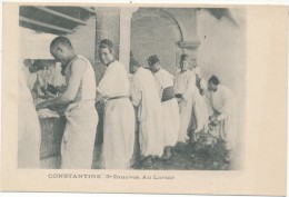 CONSTANTINE -  3° Zouaves - Au Lavoir - Constantine