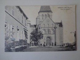 CPA 85 MAREUIL SUR LAY PLACE DE L'EGLISE VILLAGEOIS - Mareuil Sur Lay Dissais