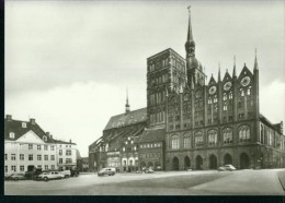 Stralsund Alter Markt PKW LKW Sw 1973 AKV Köthen 06 01 32 001 - Stralsund