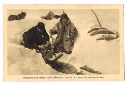 MISSIONS D´EXTREME NORD CANADIEN  Serie IV - Les Frères à La Pèche Sous La Glace - Nunavut