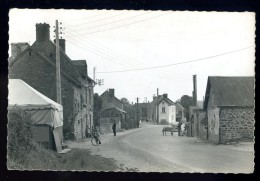 Cpsm Du 53 Gesvres , L´ Entrée Du Bourg ..  Villaines La Juhel  Mayenne    TRIS3 - Villaines La Juhel