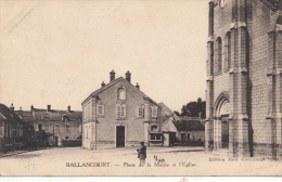 ( CPA 91)  BALLANCOURT  /  Place De La Mairie Et L'Église  - - Ballancourt Sur Essonne