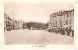 Dépt 57 - VIC-SUR-SEILLE - La Place - Vic Sur Seille