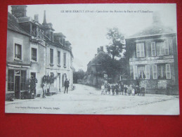 61 - LE MERLERAULT - CARREFOUR DES ROUTES DE PARIS ET D' ECHAUFFOUR - MAISON TYPIQUE Voir Les Scans... - Le Merlerault