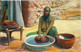Postcard (Ethnics) - Egypt - Soudanese Woman Washing Clothes - Zonder Classificatie