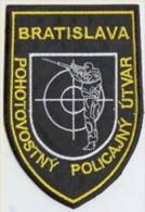 Police Slovaque - Slovakia, écussons Tissu-Patches, Service De Police D'urgence Bratislava, SWAT - RIOT Unit - Police