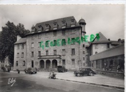 Delcampe - 19 - BRIVE - VIEILLES MAISONS  LA MAISON DU PEUPLE- 4 CHEVAUX 4CV - Brive La Gaillarde