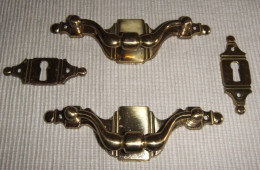 2 TIRADORES Y 2 BOCALLAVES DE LATÓN - 2 Bronze Door Handle And Keyhole - Cajas/Cofres