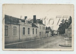 Conlie (72) : L'école Communale De Garçons Prise De La Route De Sillé En 1950 PF. - Conlie