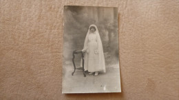 CARTE PHOTO JEUNE FILLE....COMMUNION..??1920 - Communion