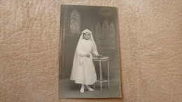 Delcampe - PETITE FILLE ....ROBE DE COMMUNION... - Kommunion