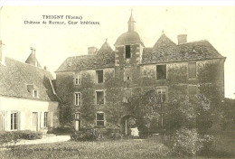 Treigny. La Cour Interieure Du Chateau De Ratilly. - Treigny