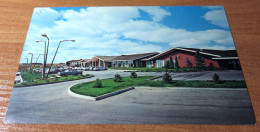 1957 Chevrolet Cars Voitures Little America Travel Center Cheyenne WY Postcard - Cheyenne