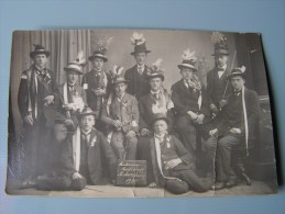 Delcampe - == Oberreifenberg  1900 Foto AK Reisegesllschaft  Kl. Mängel Bug - Taunus