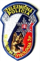 Police Slovaque - Slovakia, écussons Tissu-Patches, La Police Des Chemins De Fer-railway Police, Professionnel Kynologie - Policia