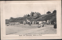 Essex WALTON ON NAZE South Cliff Promenade + Beach Huts Used 1913 - Autres & Non Classés