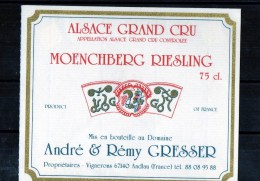 RIESLING - Grand Cru -   (Etiquette Légèrement Collées Sur Feuille D´expo) - Riesling