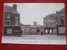 61 - BRIOUZE - PLACE DU MARCHE - L' HOTEL DE VILLE - - Briouze