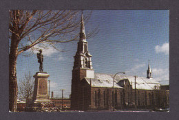 QUÉBEC - RIMOUSKI - CATHÉDRALE ST GERMAIN DE RIMOUSKI - MONUMENT DES BRAVES - PHOTO CLÉMENT CLAVEAU - Rimouski