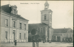 72 PONTVALLAIN / La Place De L'Eglise / - Pontvallain