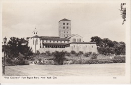 THE CLOISTERS FORT TRYON PARK - Kirchen