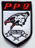 Police Slovaque - Slovakia, écussons Tissu-Patches, Service De Police Mode Veille De Košice, SWAT-RIOT Unit - Polizia