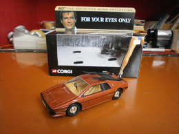 James BOND 007 - LOTUS ESPRIT TURBO - CORGI - Avec Sa BOITE D'origine - Limitierte Auflagen Und Kuriositäten - Alle Marken