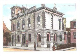 TOWN HALL PONTYPOOL MONMOUTHSHIRE  WALES UNUSED - Monmouthshire