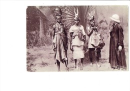 SENEGAL (A-O-F) - Femmes Diolas Parées Pour La Danse ( Mission Des Péres Du Saint-Esprit.) Squelette Crâne Cornes - Non Classés