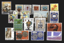 S.Marino ° -X- 1967/74 - Lotto Misto Di  18 Valori.  Timbrati.  Vedi Descrizione - Used Stamps