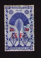 Timbre Oblitéré Madagascar, Arbre Du Voyageur, France Libre, Surcharge, 15 F, 1945 - Oblitérés