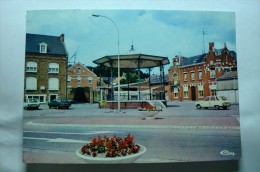 D 59 - Solesmes - La Place Du Maréchal Foch - Kiosque - Solesmes