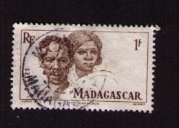 Timbre Oblitéré Madagascar, Type Sakalava, 1 F, 1946 - Gebraucht