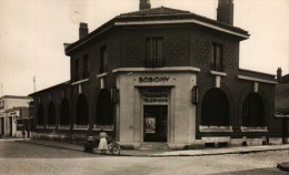 CPSM Dentelée PF (93)    BOBIGNY  -  La Poste - Bobigny