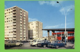 78 LES MUREAUX PLACE DE LA GARE ET 8 MAI 1945 Service Architecture S.N.C.F. SIMCA 1300 PEUGEOT 404 RENAULT 10 16 S - Les Mureaux